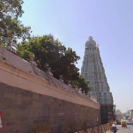 Saptagiri House Hotel Tiruvannāmalai Екстериор снимка